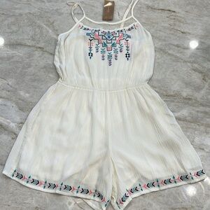 NEW White Flying Tomato Boho Embroidered Romper‎ w Pink, Teal & Blue | Small